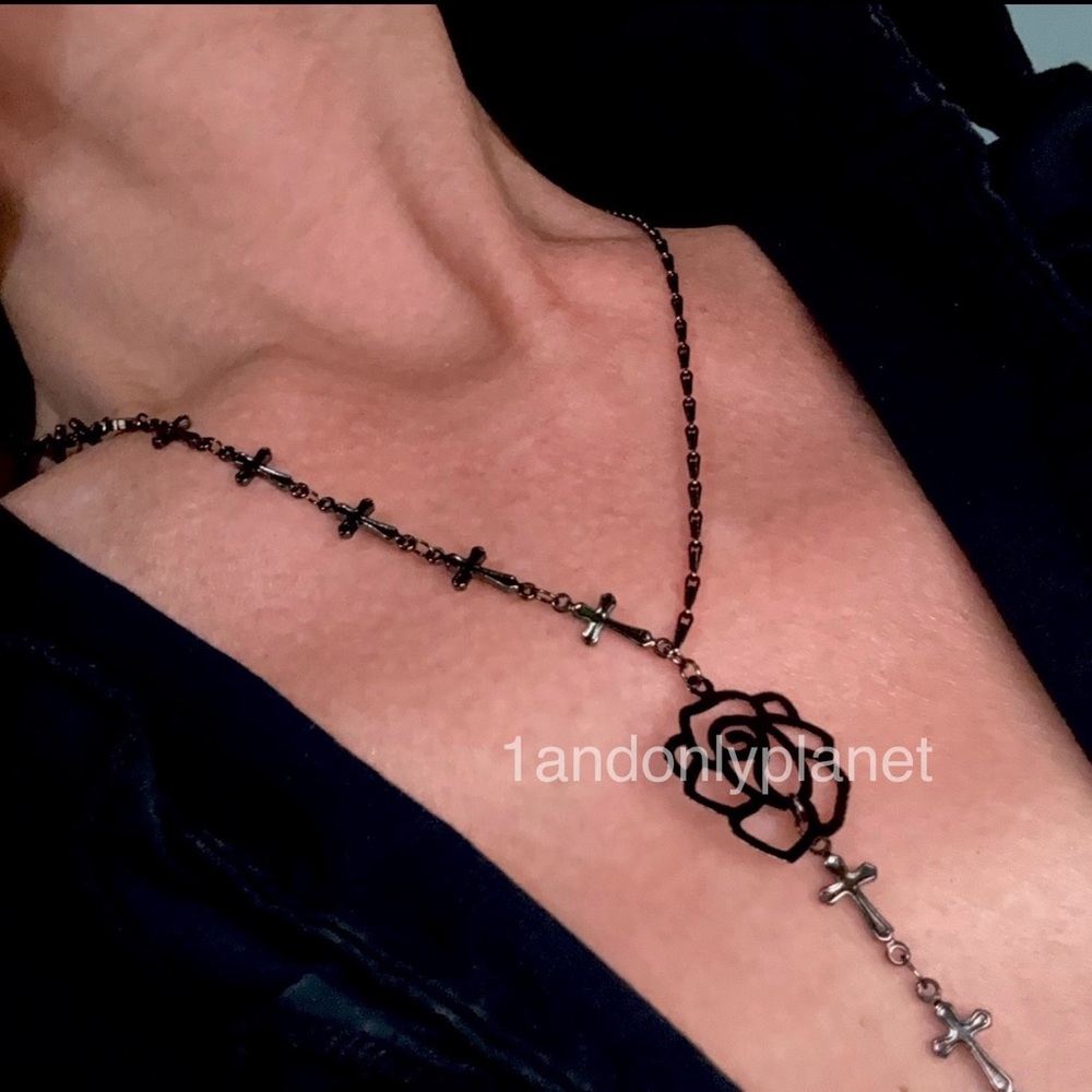 🌹HP🌹Adjustable Black Metal Rose & Gothic Cross Chain Lariat Enchanted Necklace - Picture 5 of 8